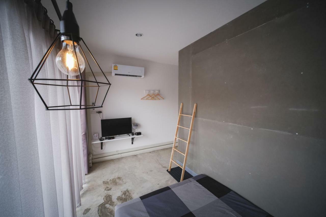Fun Dee Hostel Ayutthaya Экстерьер фото